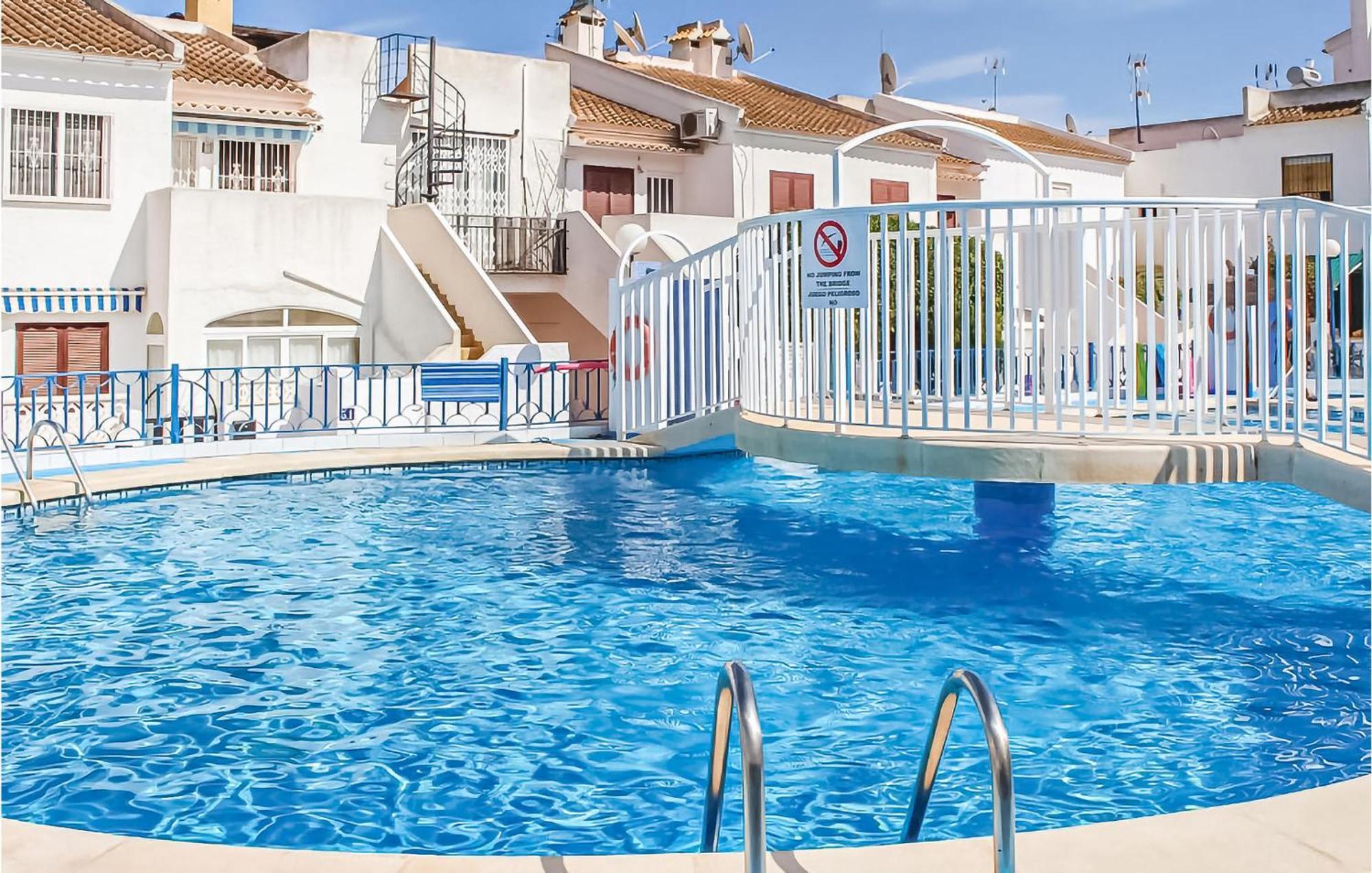 Amazing Apartment In Torrevieja With Wifi ภายนอก รูปภาพ